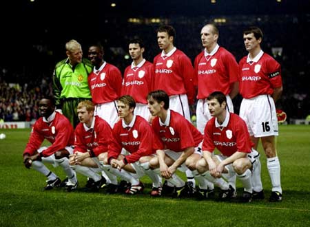 决赛场上各 决赛场上各