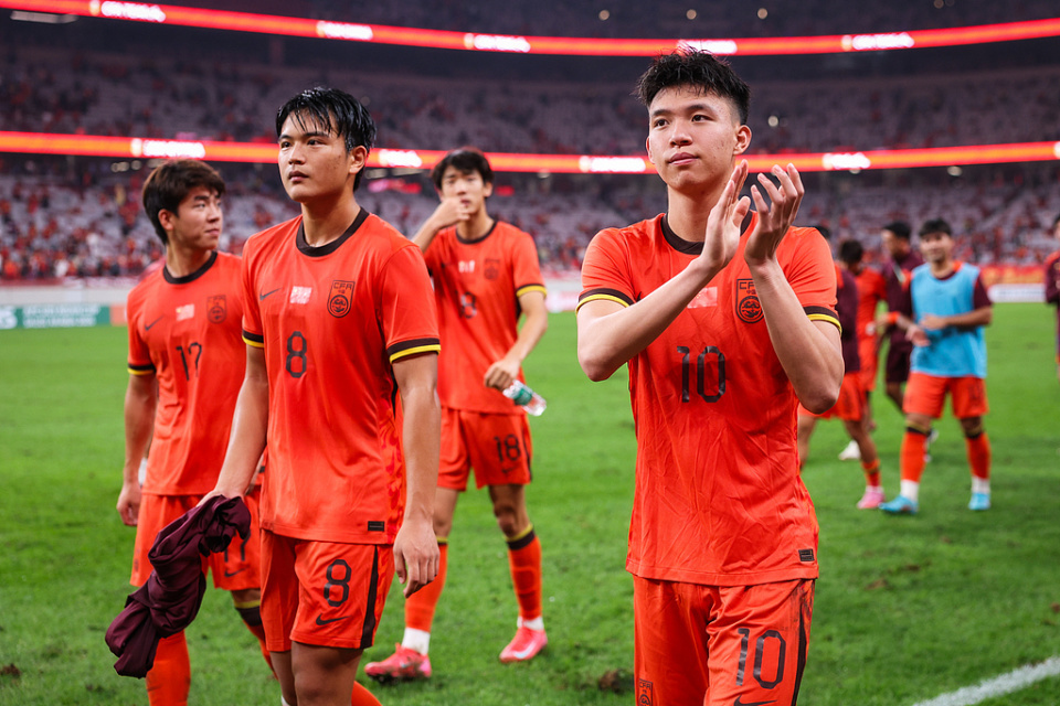 Onx, 吾米提江等, 都只能屈居