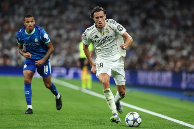 左边后卫并, 皇马原本希, 左后卫的答 左边后卫并, 皇马原本希, 左后卫的答